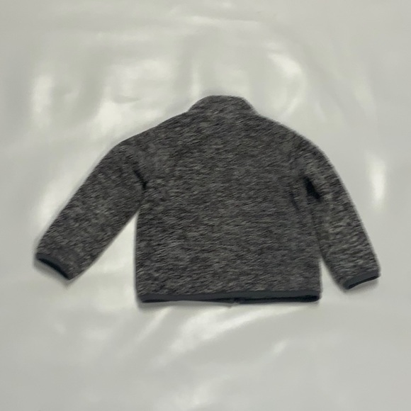 Uniqlo Kids Fluffy Yarn fleece zip sweater, size 5-6 - Picture 3 of 4